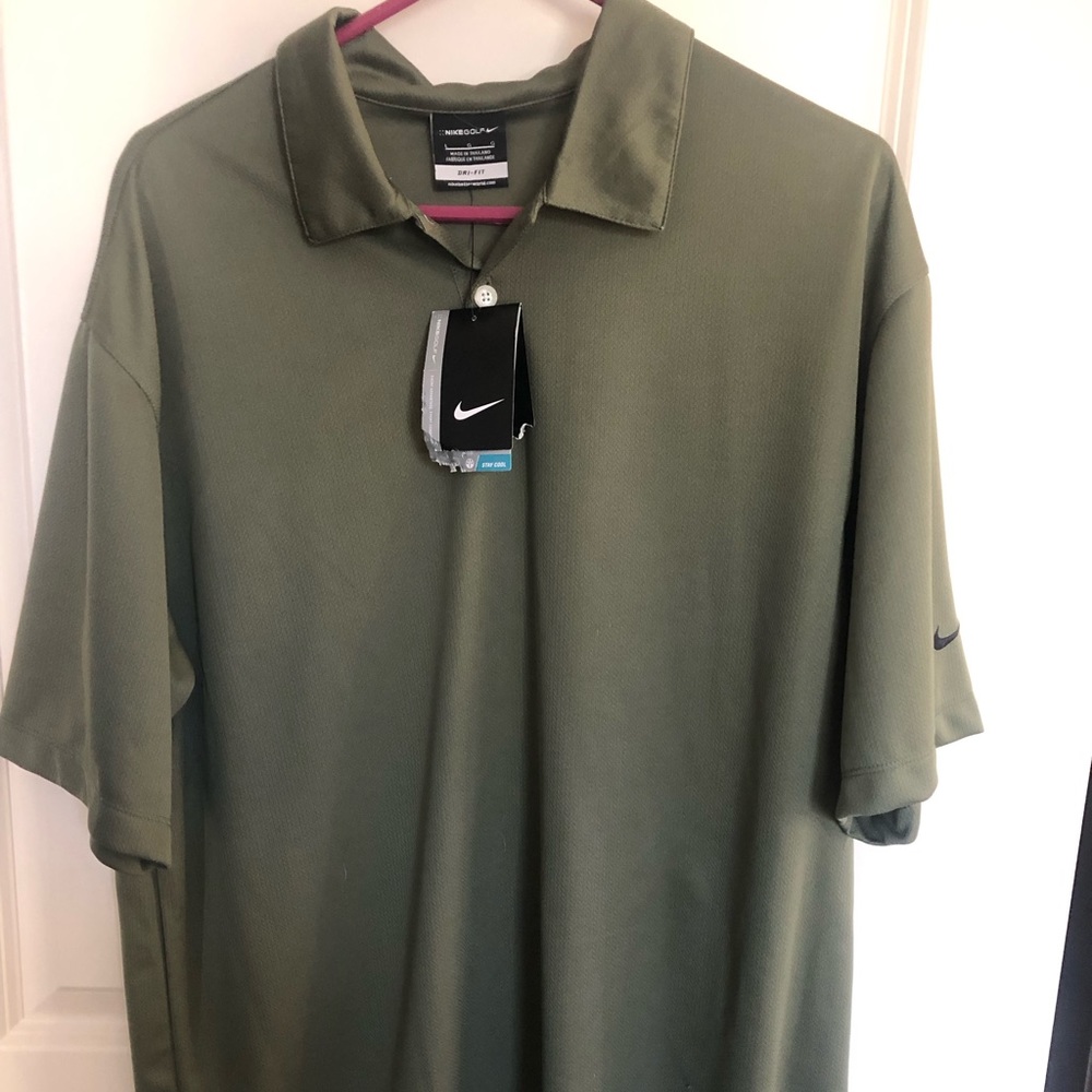 Men’s Nike Dri Fit golf shirt-NWT